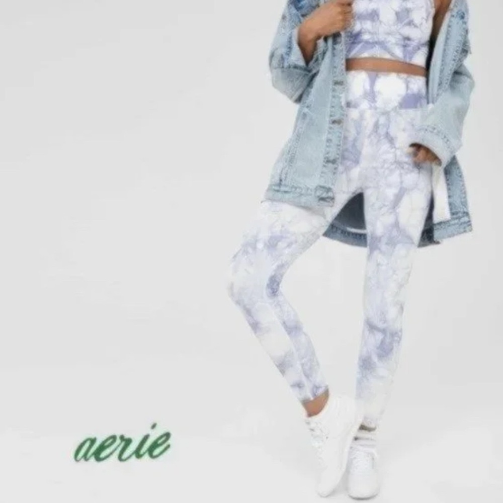 Aerie Soft Blue and White Leggings